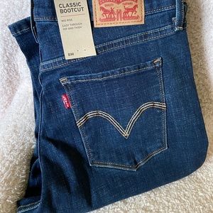 NWT Levi’s women’s size 8